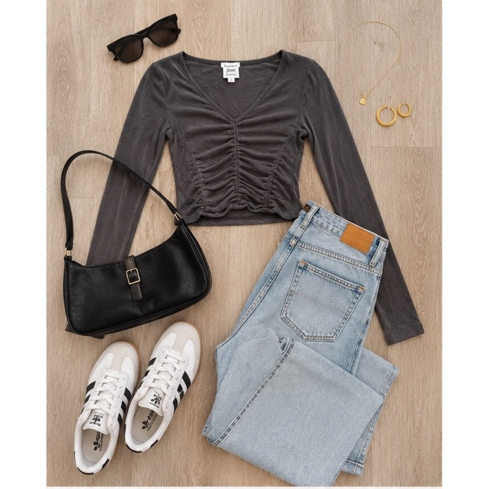 Romeo & Juliet Couture Charcoal Ruched Long Sleeve Crop Top – S